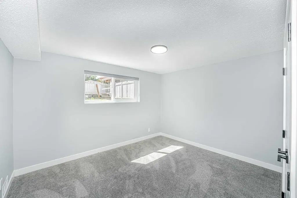 6403 Centre Street NW Calgary AB T2K 0V3