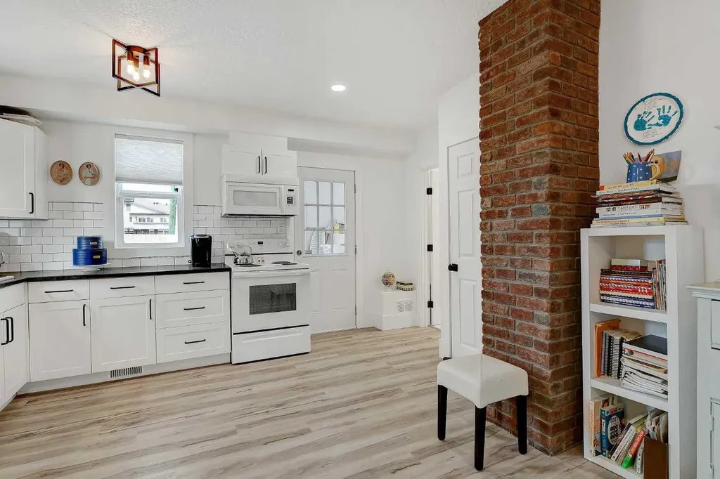 10120 96 Avenue Grande Prairie AB T8V 0M6