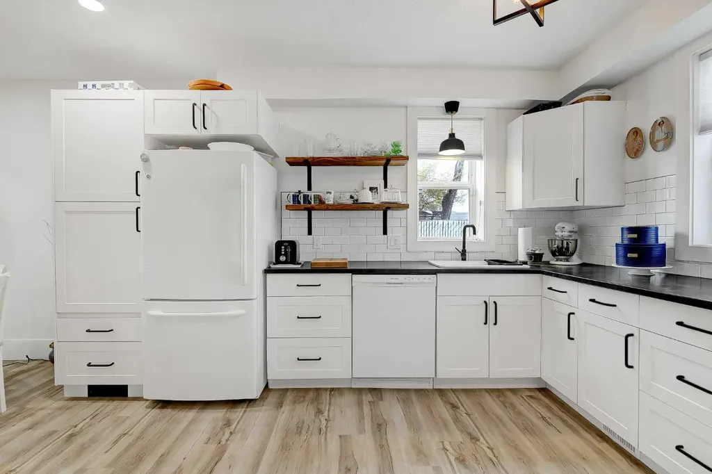10120 96 Avenue Grande Prairie AB T8V 0M6