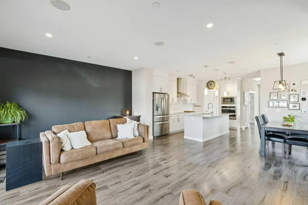 288 Lucas Avenue Calgary AB T3P 1N3