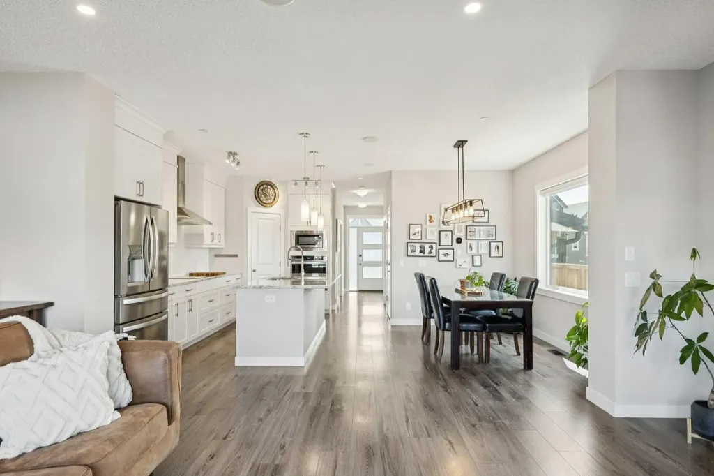 288 Lucas Avenue Calgary AB T3P 1N3