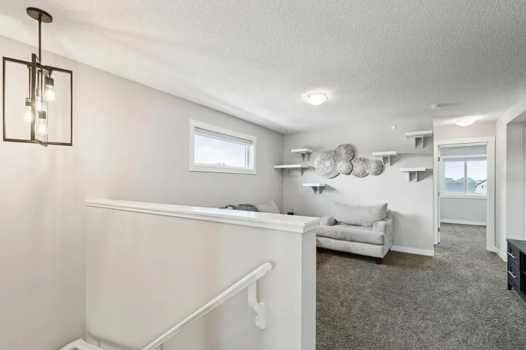 288 Lucas Avenue Calgary AB T3P 1N3
