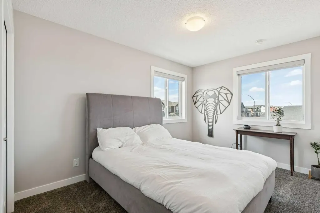 288 Lucas Avenue Calgary AB T3P 1N3