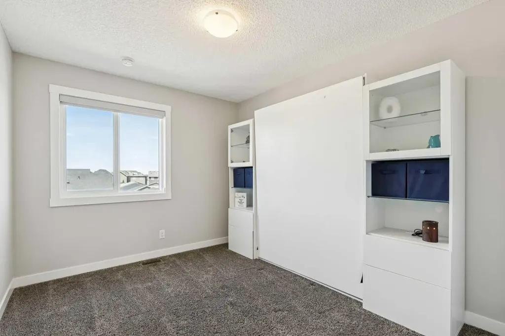 288 Lucas Avenue Calgary AB T3P 1N3