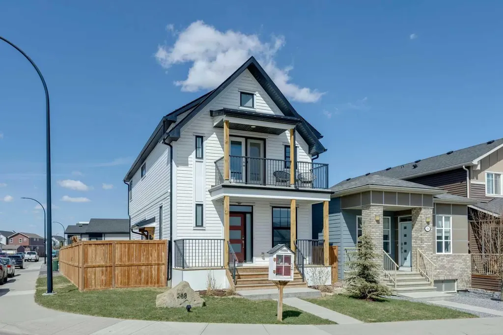 288 Lucas Avenue Calgary AB T3P 1N3