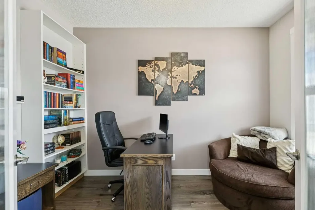 288 Lucas Avenue Calgary AB T3P 1N3