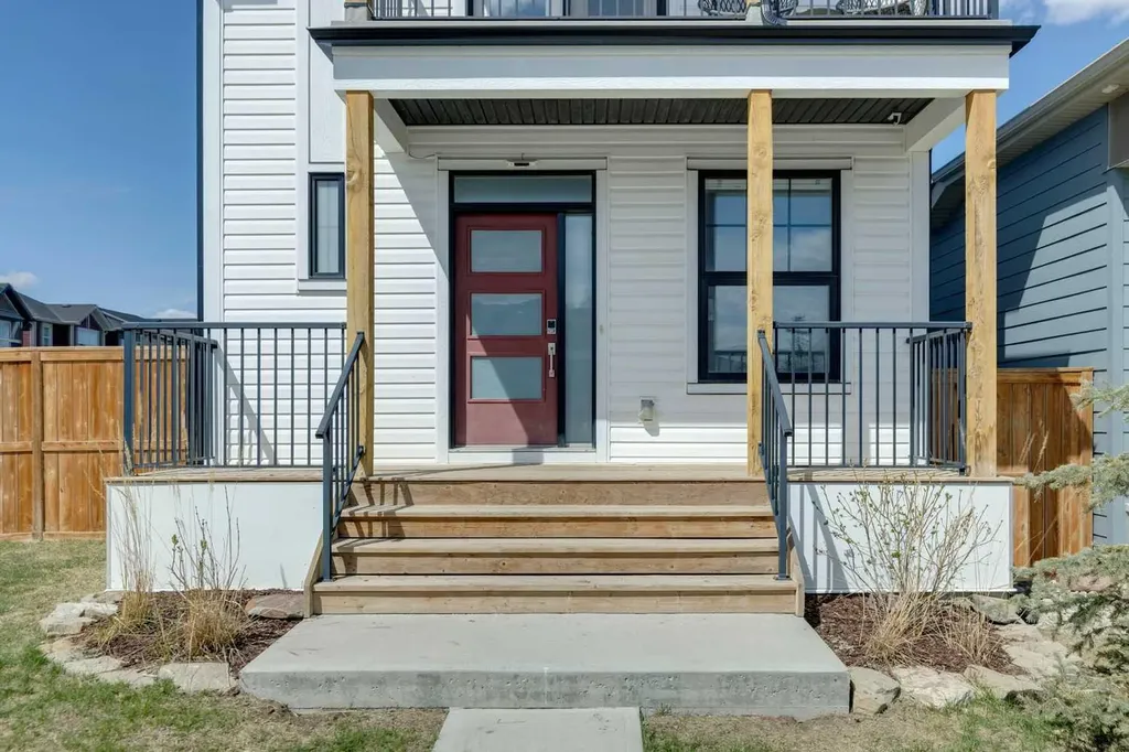 288 Lucas Avenue Calgary AB T3P 1N3