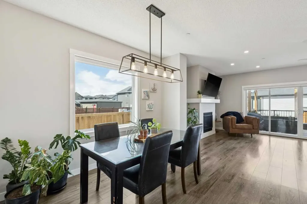 288 Lucas Avenue Calgary AB T3P 1N3