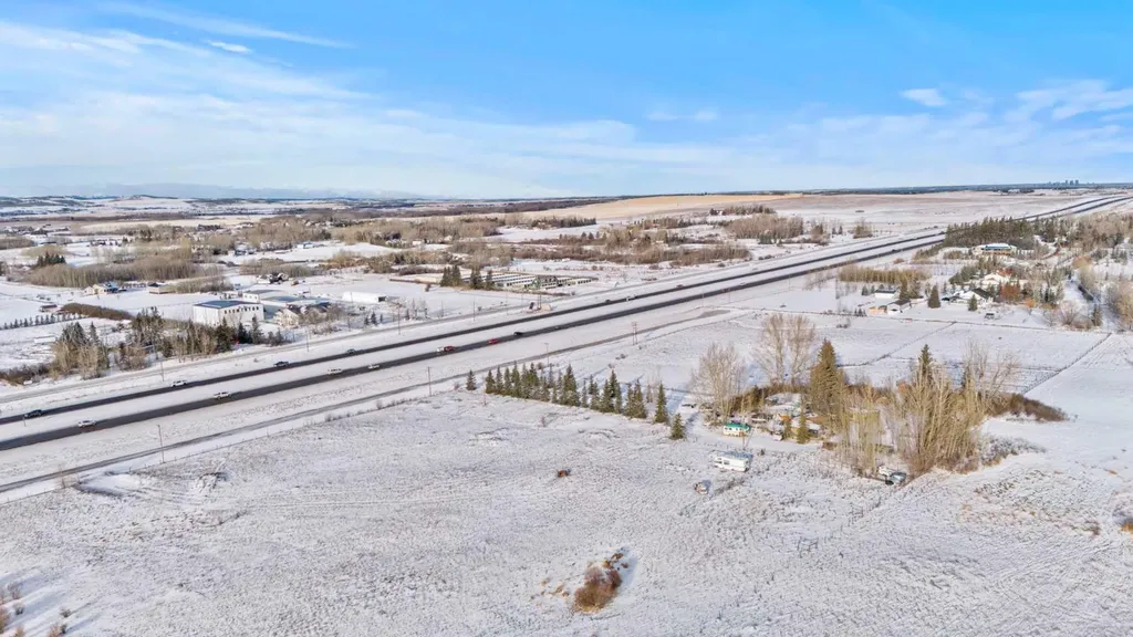 322166 17 Street E Okotoks AB T1S 7C1