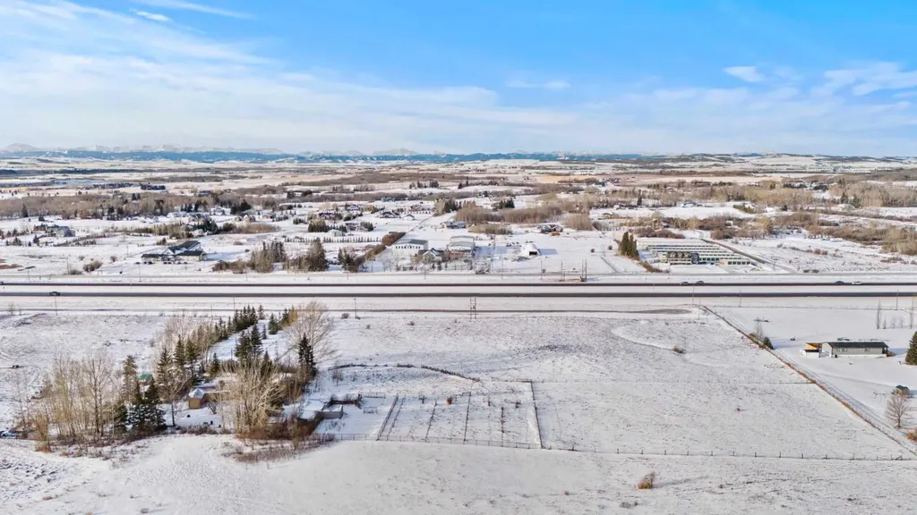322166 17 Street E Okotoks AB T1S 7C1