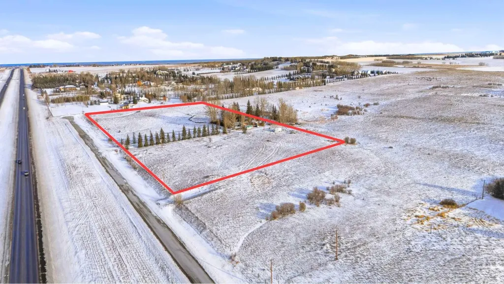 322166 17 Street E Okotoks AB T1S 7C1
