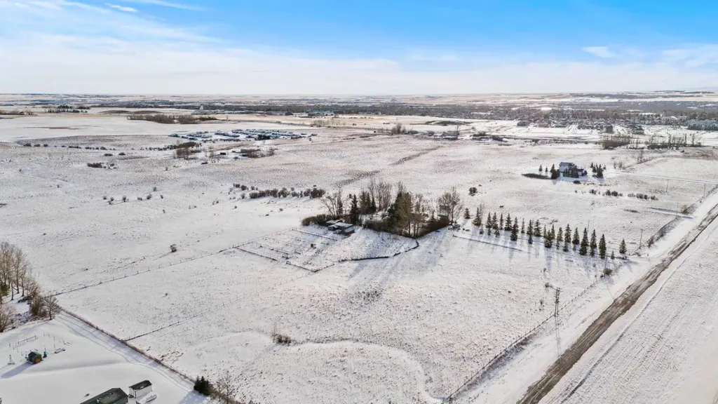 322166 17 Street E Okotoks AB T1S 7C1