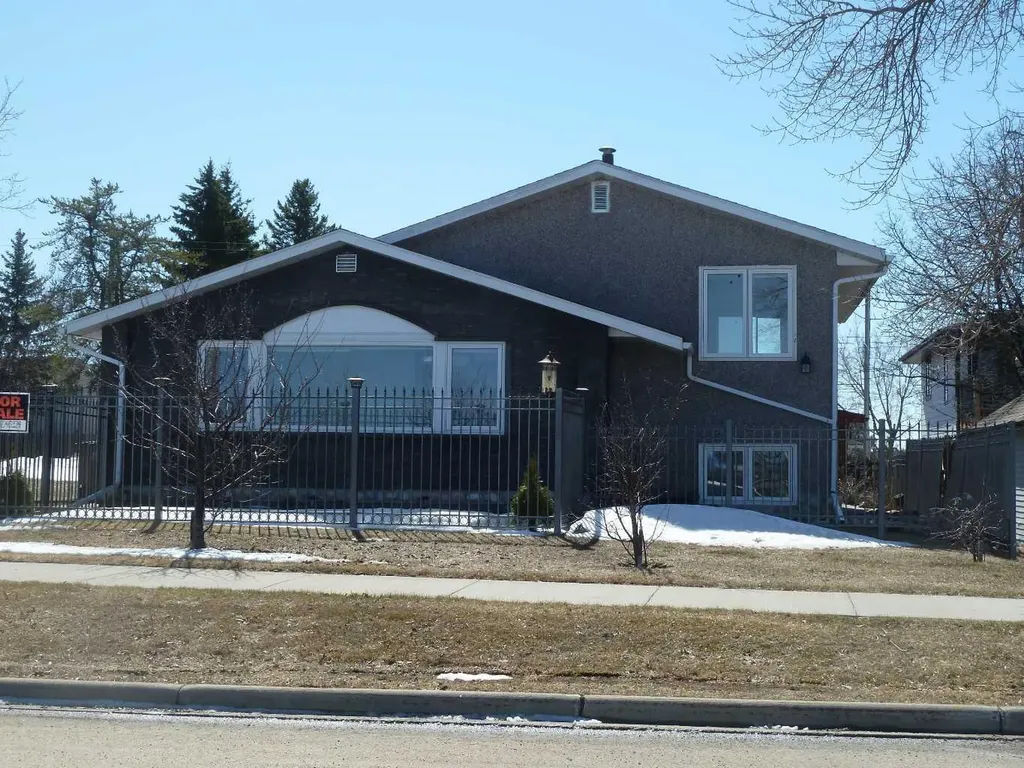 10417 Churchill Drive Lac La Biche AB T0A2C0