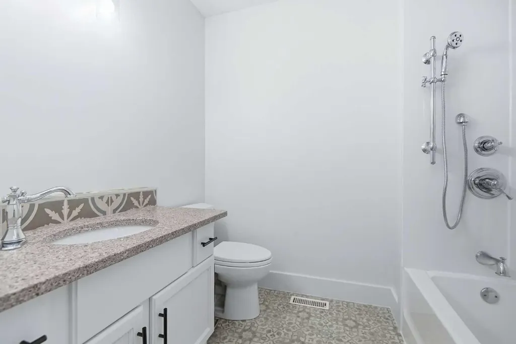 41243 Range Road 205 Rural Camrose County AB T0B 0H0