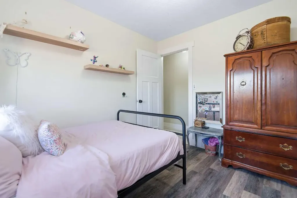 41243 Range Road 205 Rural Camrose County AB T0B 0H0