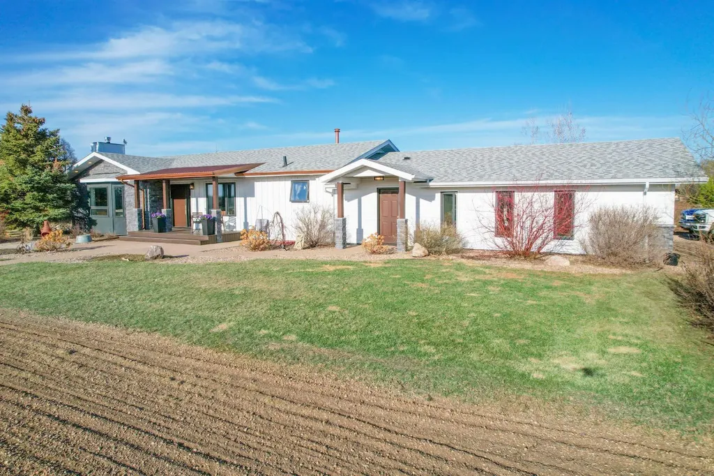 41243 Range Road 205 Rural Camrose County AB T0B 0H0