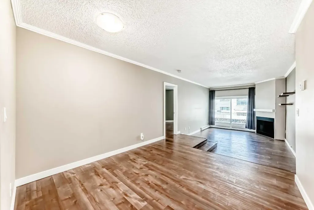 1720 13 Street SW Calgary AB T2T 3P4