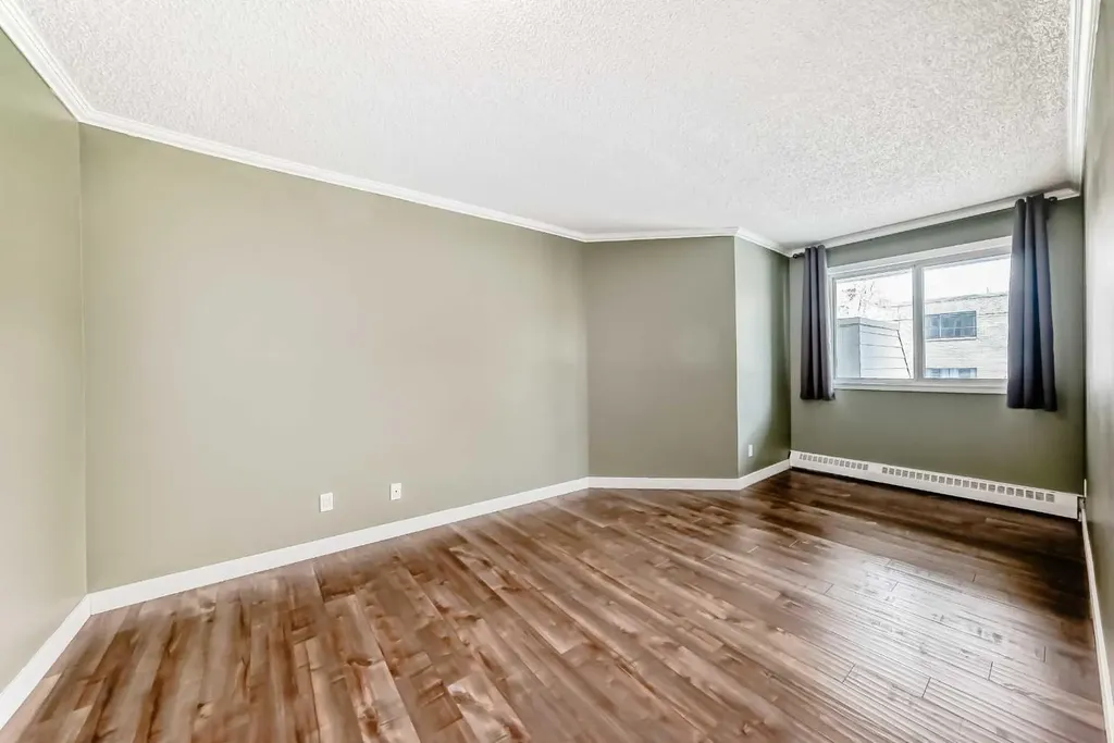 1720 13 Street SW Calgary AB T2T 3P4