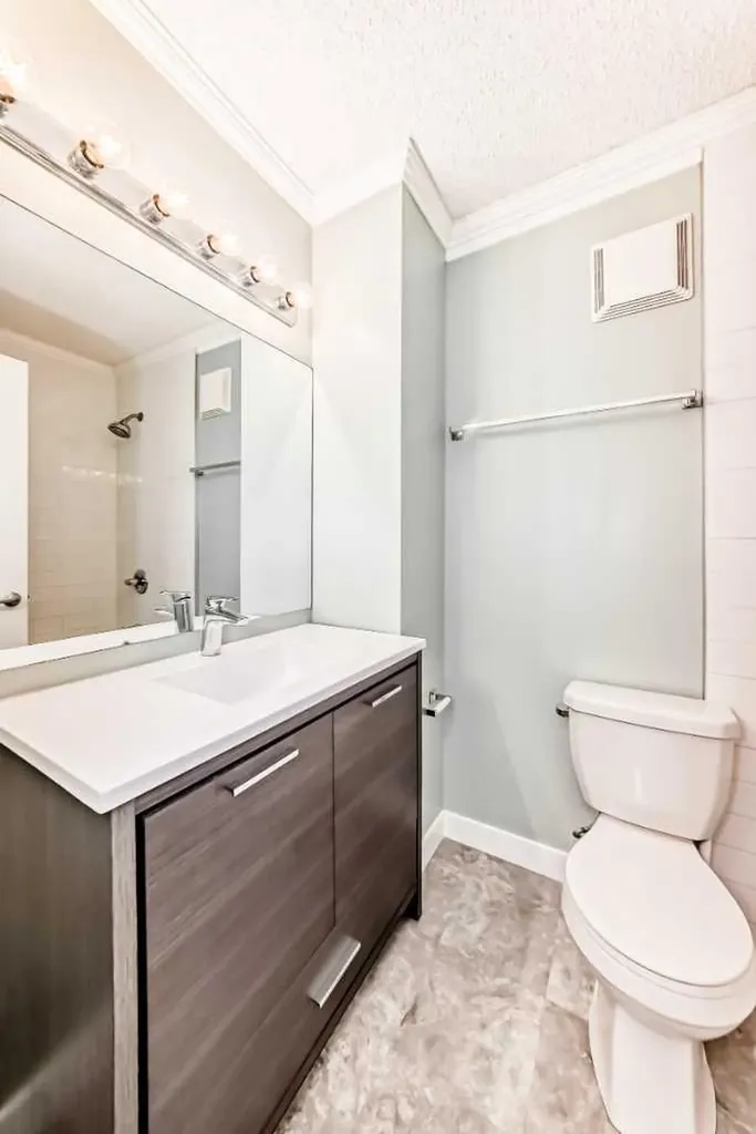 1720 13 Street SW Calgary AB T2T 3P4