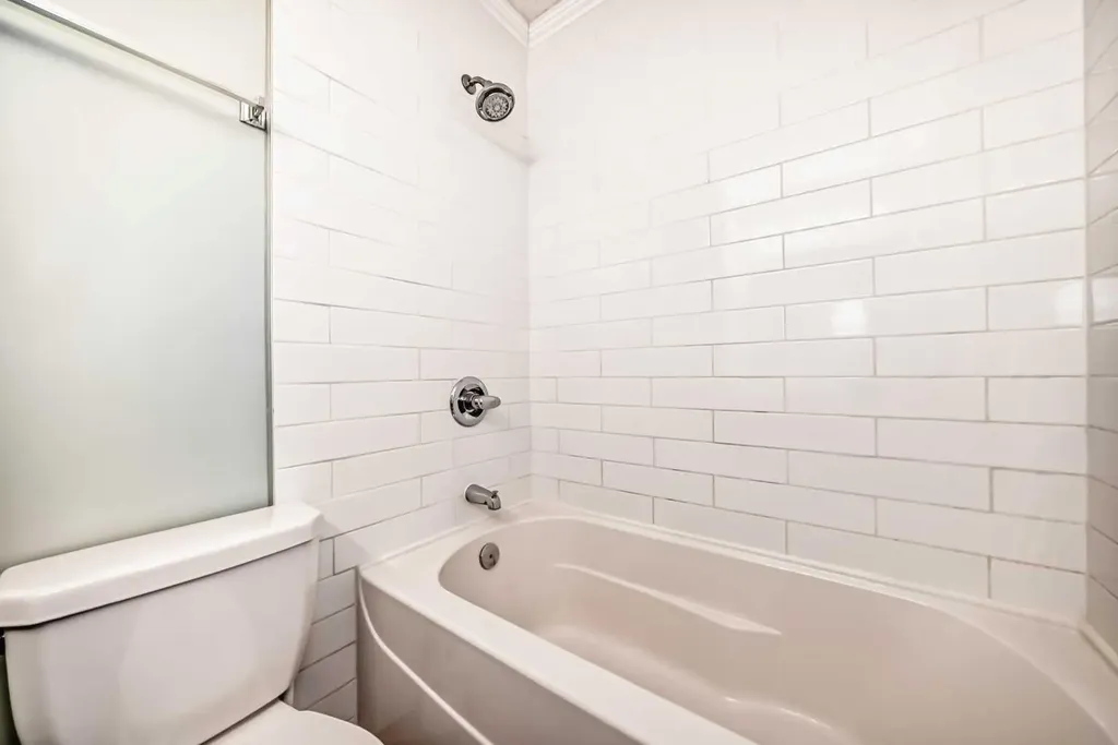 1720 13 Street SW Calgary AB T2T 3P4