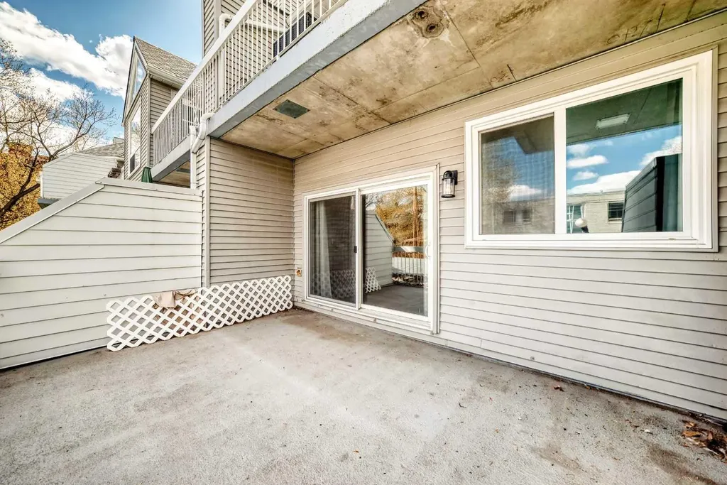 1720 13 Street SW Calgary AB T2T 3P4