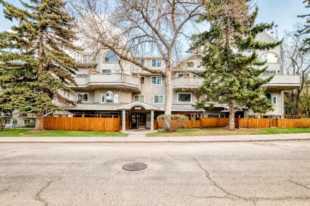 1720 13 Street SW Calgary AB T2T 3P4