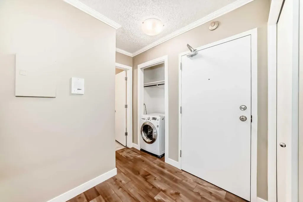 1720 13 Street SW Calgary AB T2T 3P4
