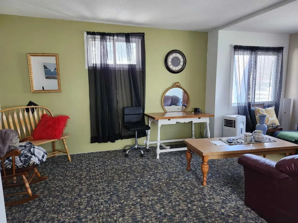 355 4 Street W Drumheller AB T0J 0Y3