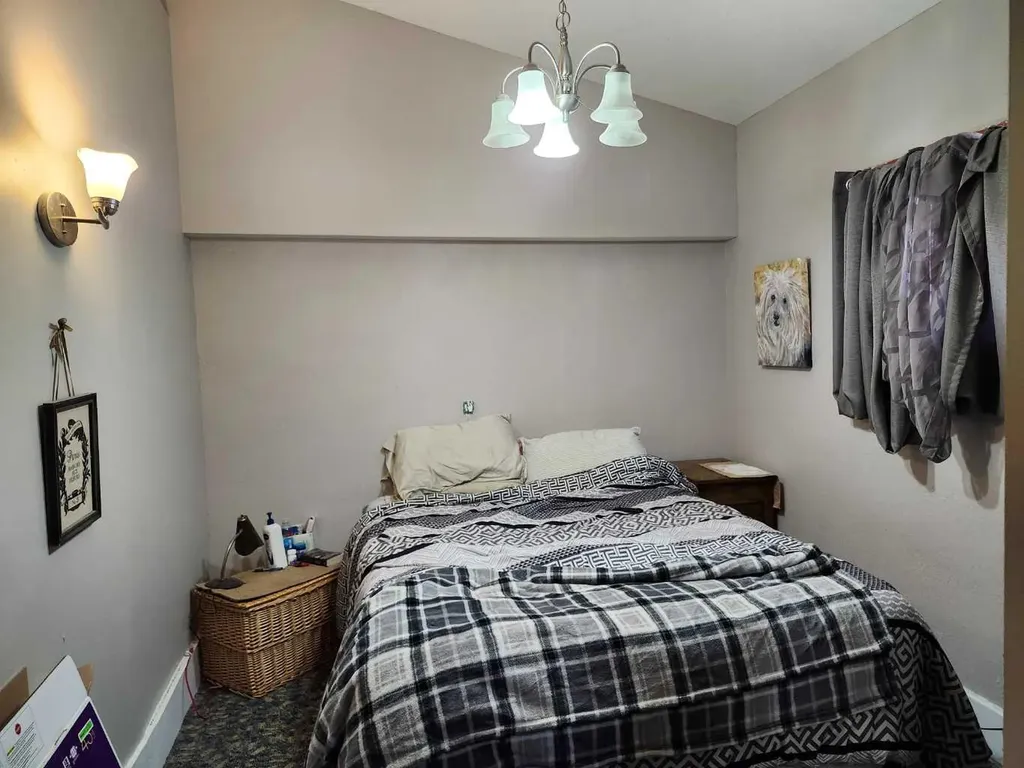355 4 Street W Drumheller AB T0J 0Y3