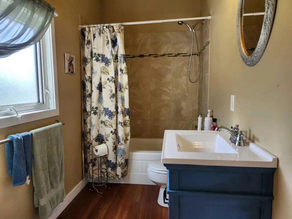 355 4 Street W Drumheller AB T0J 0Y3