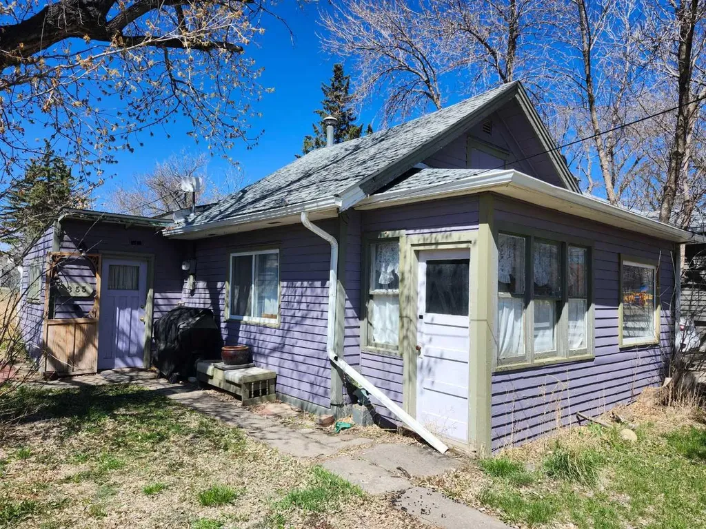 355 4 Street W Drumheller AB T0J 0Y3