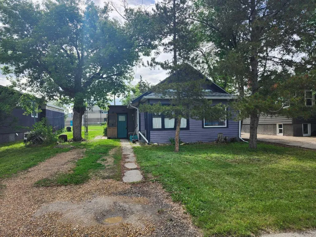 355 4 Street W Drumheller AB T0J 0Y3