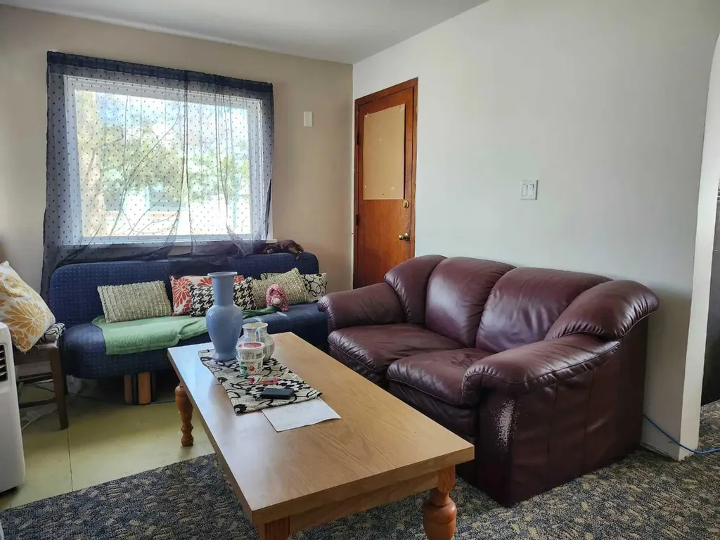 355 4 Street W Drumheller AB T0J 0Y3