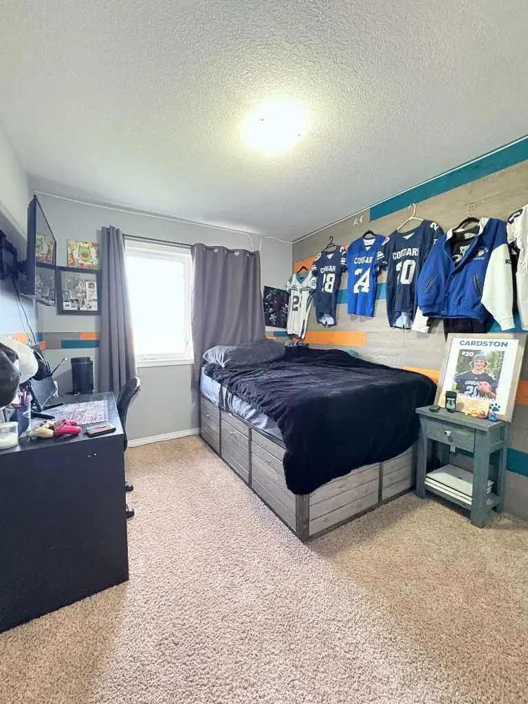 702 2 Street E Cardston AB T0K 0K0