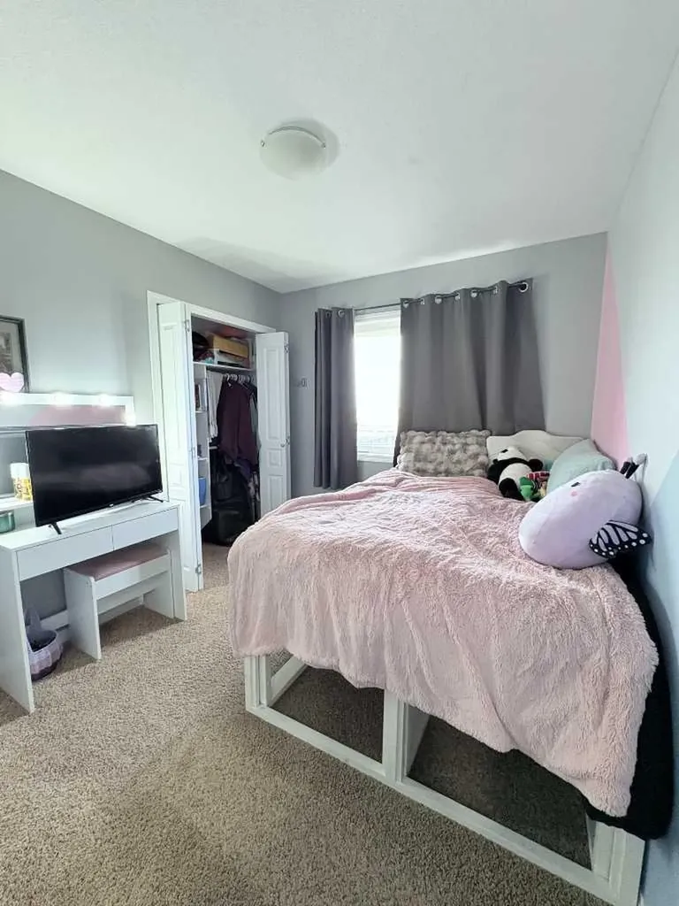 702 2 Street E Cardston AB T0K 0K0