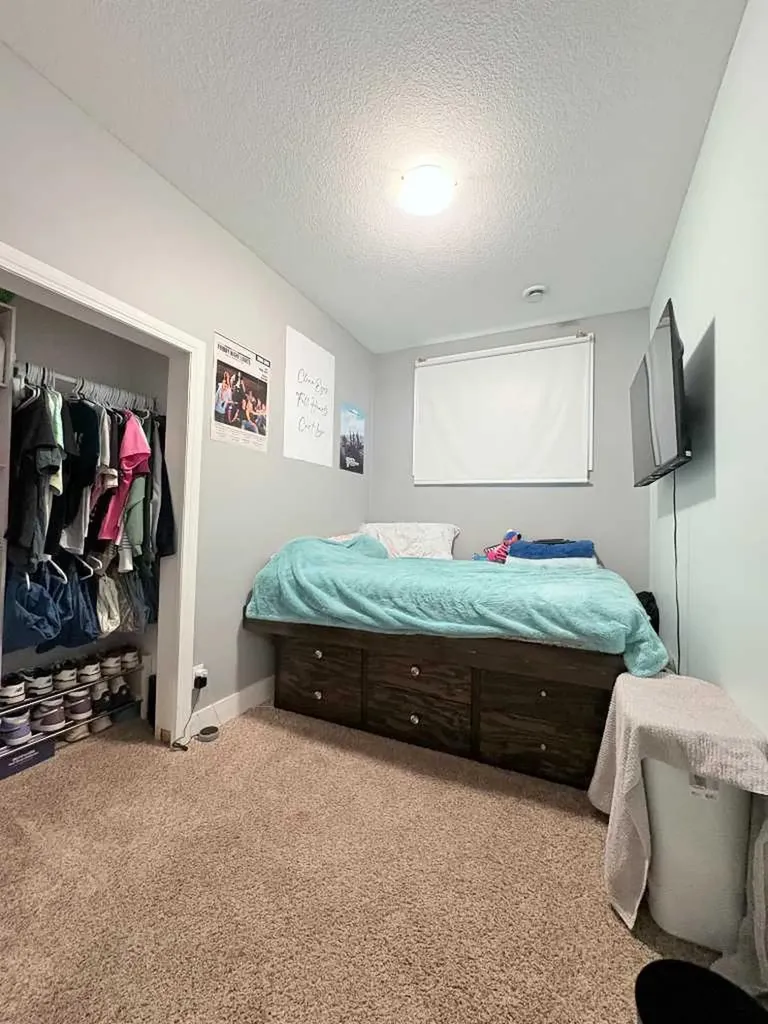 702 2 Street E Cardston AB T0K 0K0