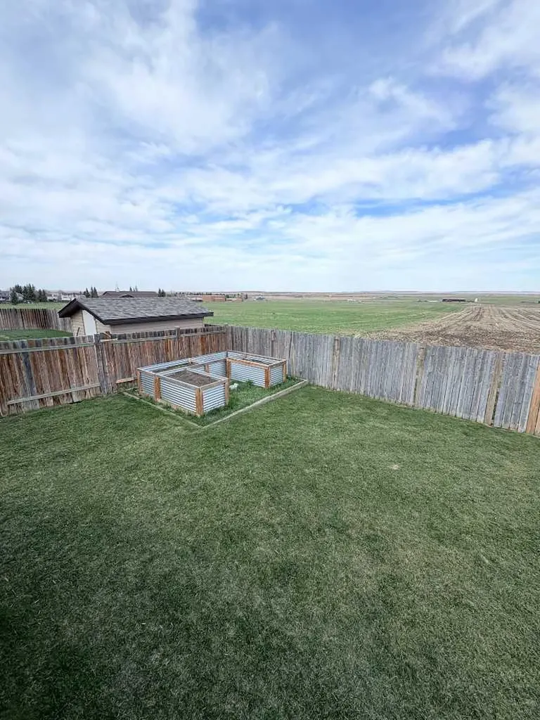 702 2 Street E Cardston AB T0K 0K0