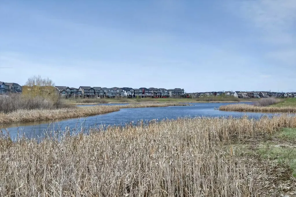 64 Masters Link SE Calgary AB T3M 2N2