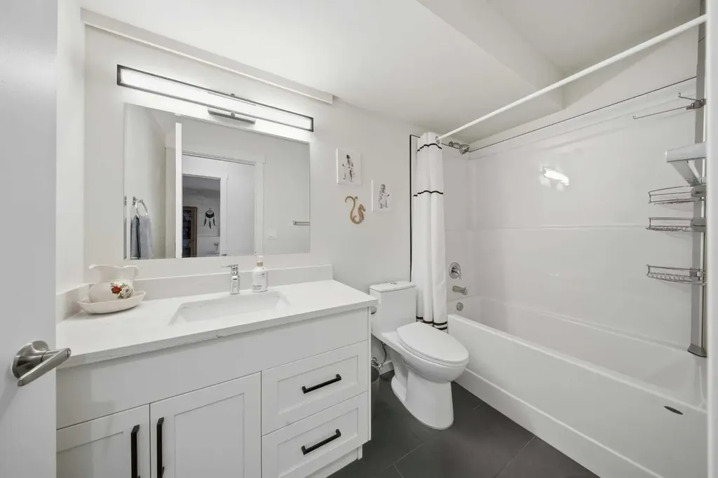 69 Mackenzie Avenue Lacombe AB T4L 0H9