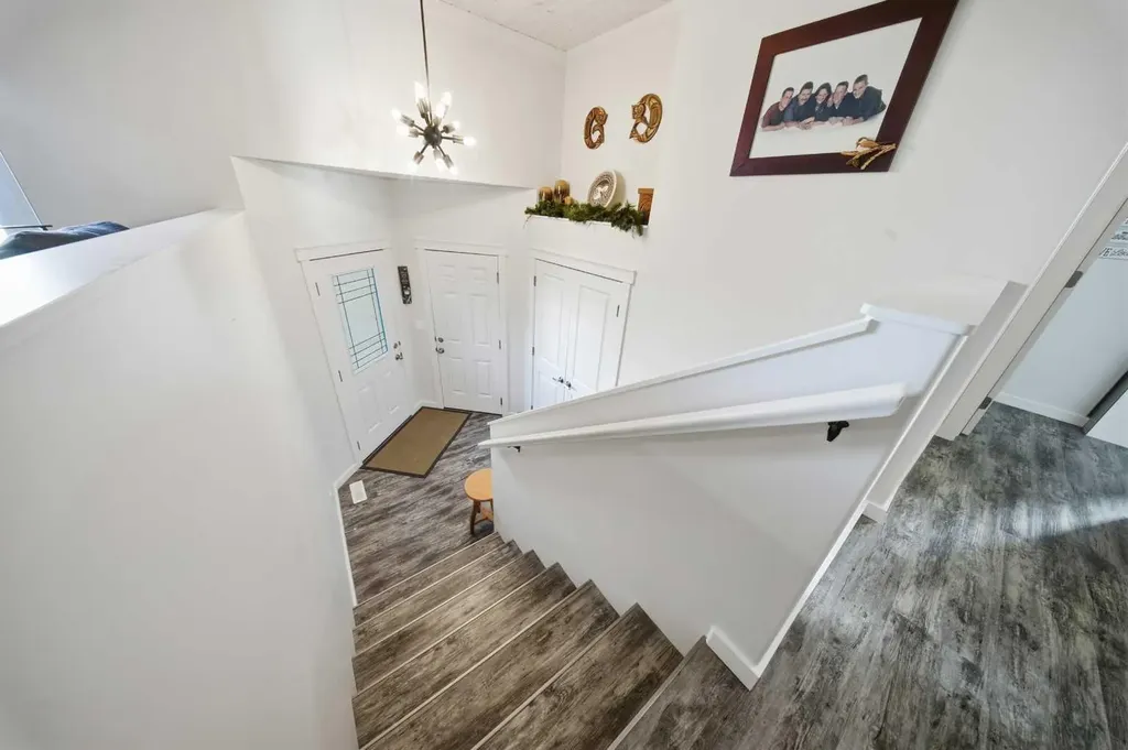 69 Mackenzie Avenue Lacombe AB T4L 0H9