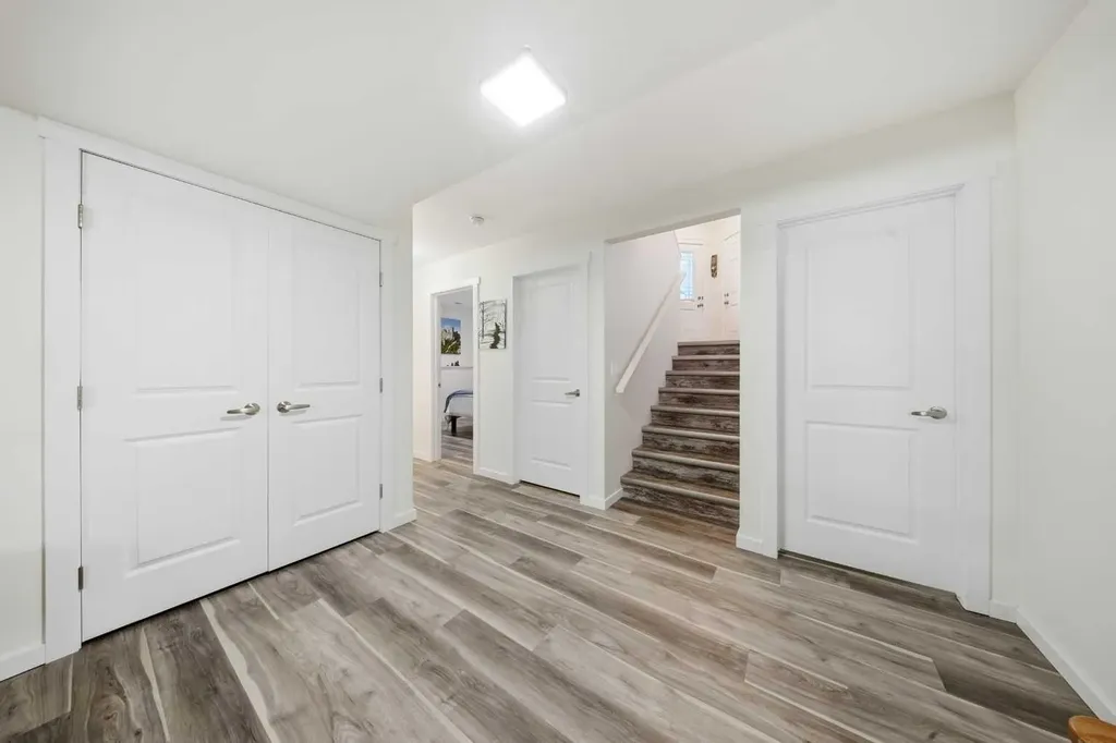 69 Mackenzie Avenue Lacombe AB T4L 0H9