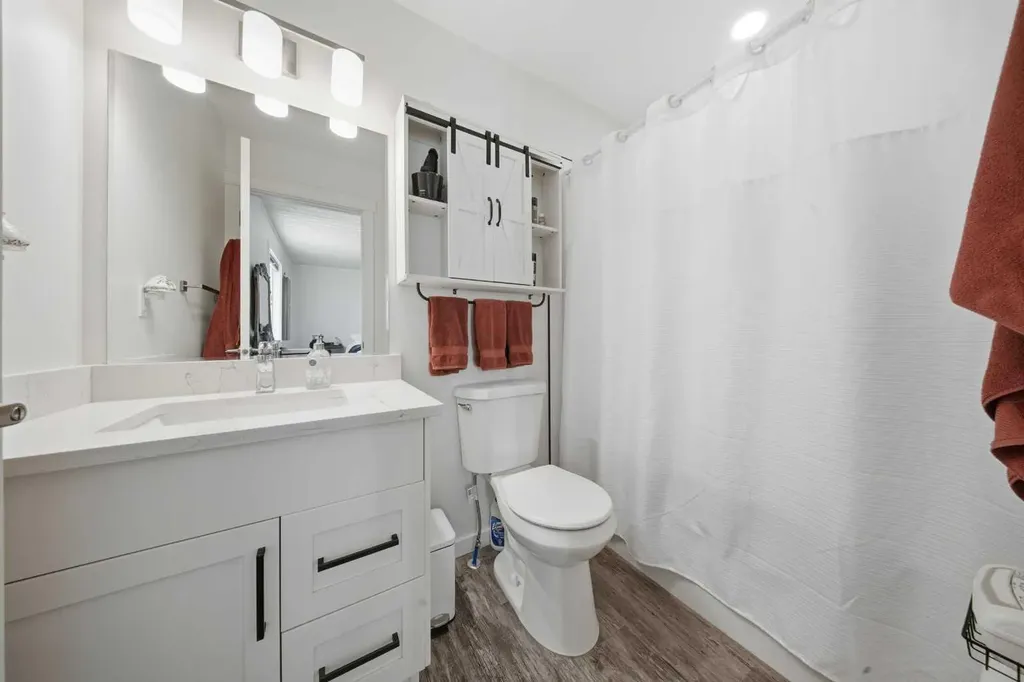 69 Mackenzie Avenue Lacombe AB T4L 0H9