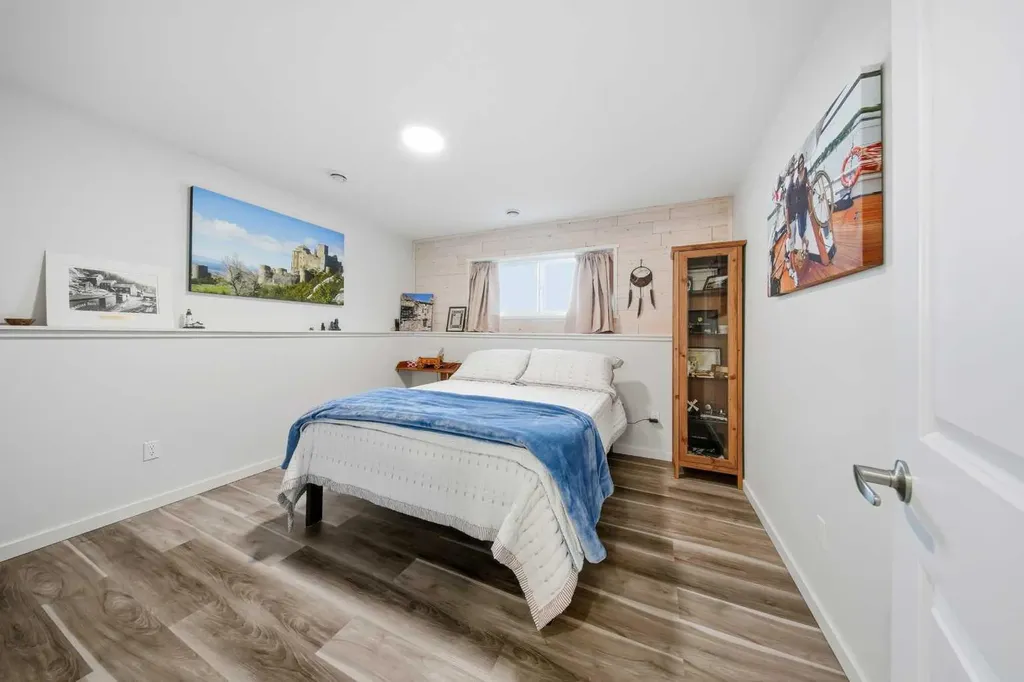 69 Mackenzie Avenue Lacombe AB T4L 0H9