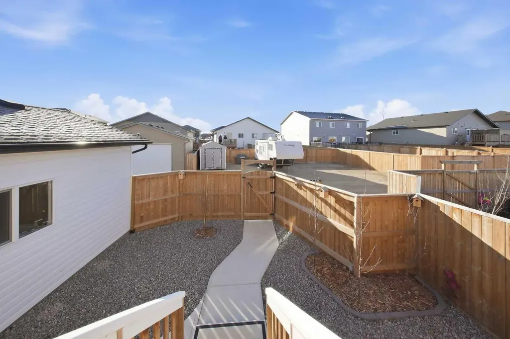 69 Mackenzie Avenue Lacombe AB T4L 0H9