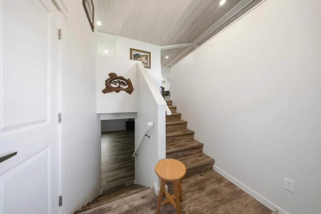 69 Mackenzie Avenue Lacombe AB T4L 0H9