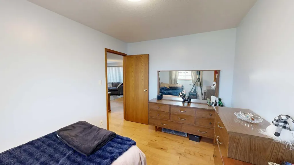 2119 17a Avenue Coaldale AB T1M 1K3