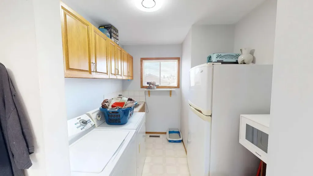2119 17a Avenue Coaldale AB T1M 1K3