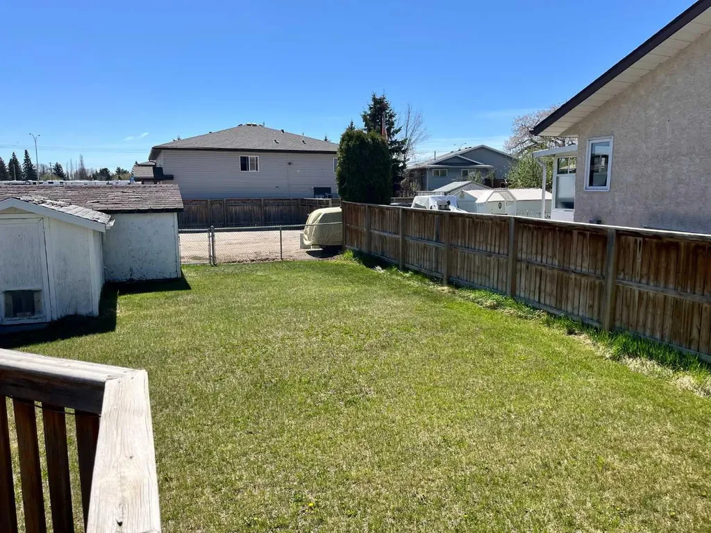 2119 17a Avenue Coaldale AB T1M 1K3
