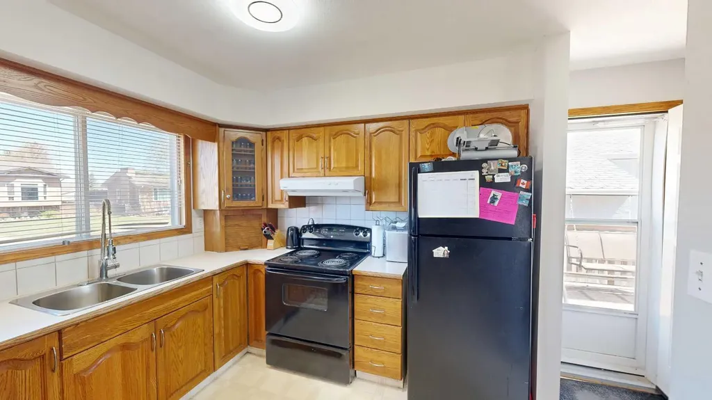 2119 17a Avenue Coaldale AB T1M 1K3