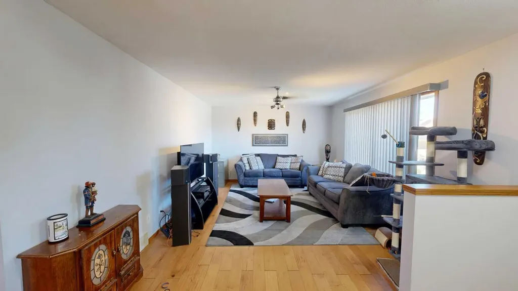 2119 17a Avenue Coaldale AB T1M 1K3
